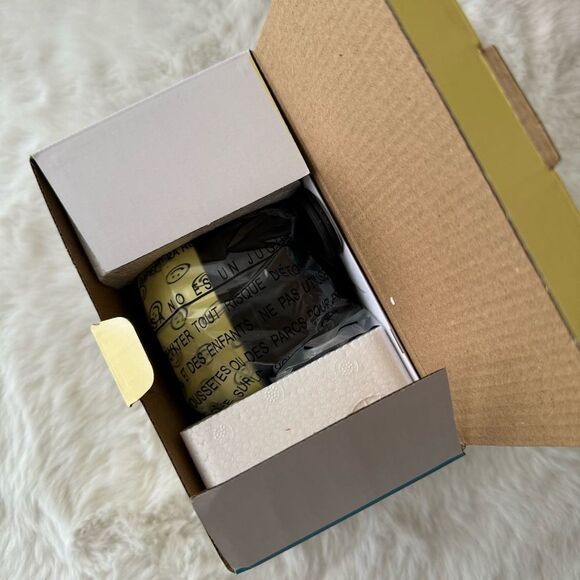 BELLA Printed Mini Waffle Maker - Yellow Smiley - Picture 7 of 8